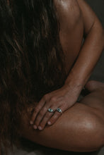 Load image into Gallery viewer, Hina