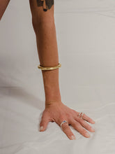 Load image into Gallery viewer, Dauer Larva Cuff