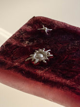 Load image into Gallery viewer, Penumbra Sun