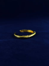 Load image into Gallery viewer, Dauer Larva Cuff