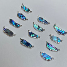 Lade das Bild in den Galerie-Viewer, Pāua 101 Halsband