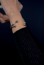 Load image into Gallery viewer, Double Dome Cuff