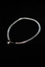 Lade das Bild in den Galerie-Viewer, Jungfrauenhalsband