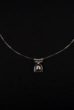 Load image into Gallery viewer, Templum Pendant