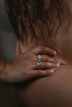 Load image into Gallery viewer, Hina