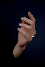 Load image into Gallery viewer, Ball Charm Ring