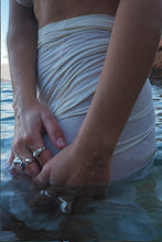 Load image into Gallery viewer, Subsilio